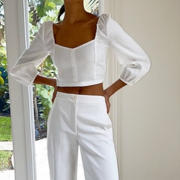 Aritzia Babaton Hadwyn Blouse - Picture 1 of 7